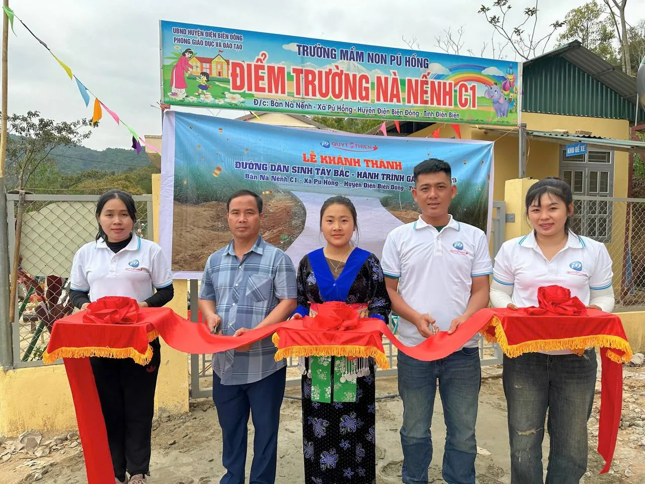 Hình ảnh trận đá gà trực tiếp